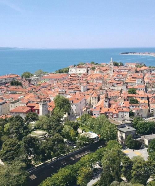 Zadar Havaalanı noktasına yakın Zadar şehrinden güzel bir manzara