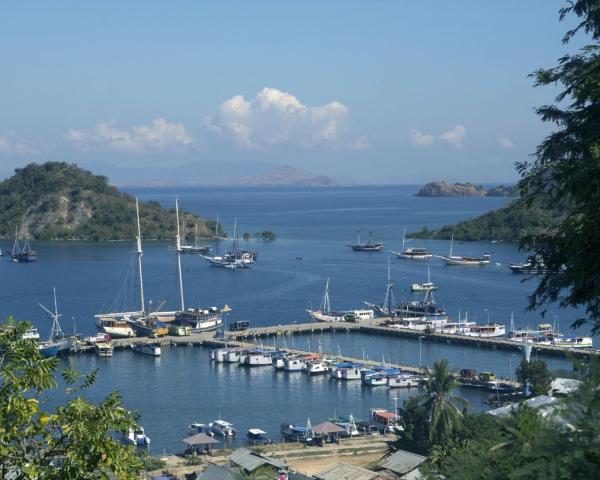 Αθήνα → Labuan Bajo