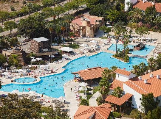 PortAventura Hotel El Paso - Includes unlimited access to PortAventura Park & 1 access to Ferrari Land, hotel din Salou