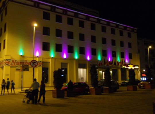 Hotel Bistrita, khách sạn ở Bacău