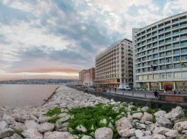 Hotel Royal Continental: Napoli'de bir otel