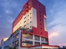 ibis Pontianak City Center, hotelli kohteessa Pontianak