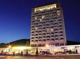 GRAND HOTEL CEAHLAU, khách sạn ở Piatra Neamţ