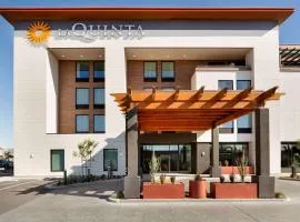 La Quinta Inn & Suites by Wyndham Santa Rosa Sonoma – hotel w mieście Santa Rosa