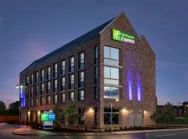 Holiday Inn Express Cambridge West - Cambourne, an IHG Hotel โรงแรมในเคมบริดจ์