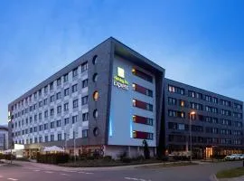 Holiday Inn Express Bremen Airport, an IHG Hotel, hótel í Breme