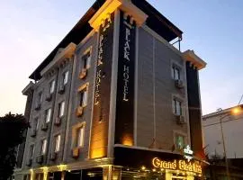 Grand Black Hotel, hotel u gradu Mersin