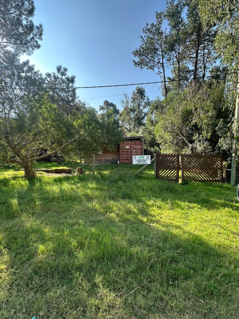 Terreno con mejoras en Punta Colorada – Maldonado