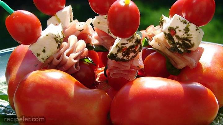 mozzarella and tomato appetizer