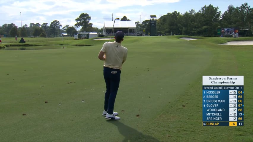 Nick Dunlap throws a dart to set up birdie at Sanderson Farms