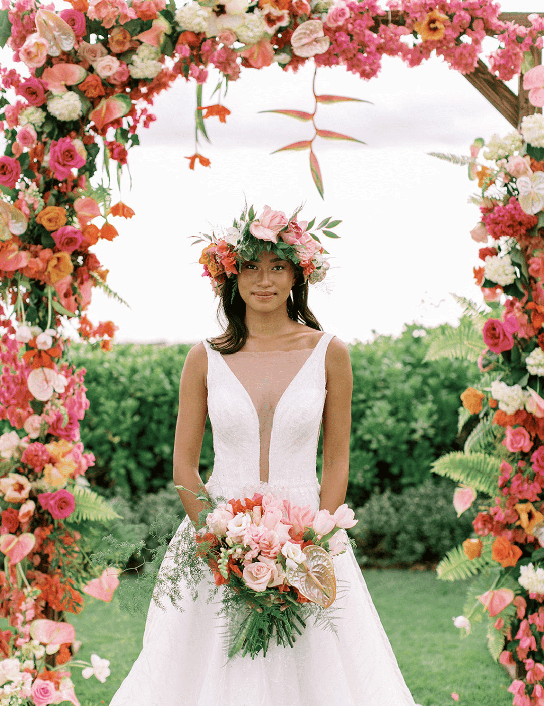 Colorful Hawaiin bride at Wedding