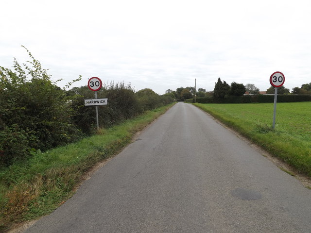 Entering Hardwick on Common Road