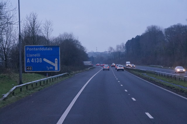 M4 eastbound towards junction 48 © Ian S cc-by-sa/2.0 :: Geograph ...