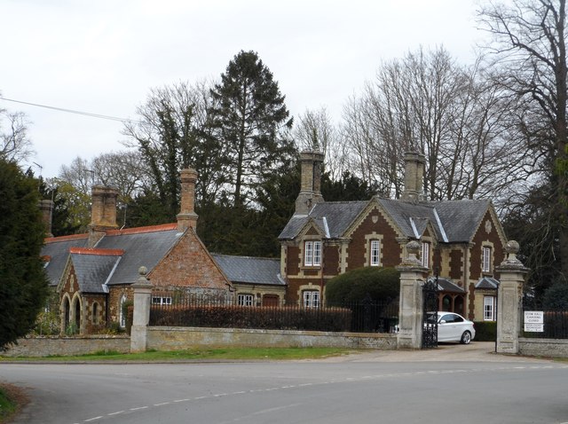 Almshouses and The Cottage, Stow Bardolph