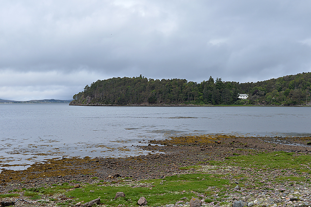 Sea shore at Sròn Dubh