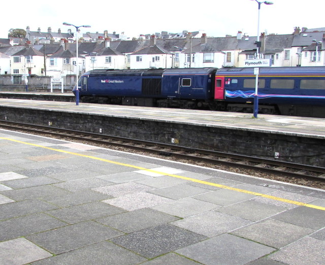 First Great Western train in Plymouth station