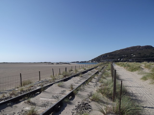 Railway line from Morfa Mawddach station towards Barmouth bridge