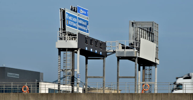 Overhead signs, M3, Belfast (November 2015)