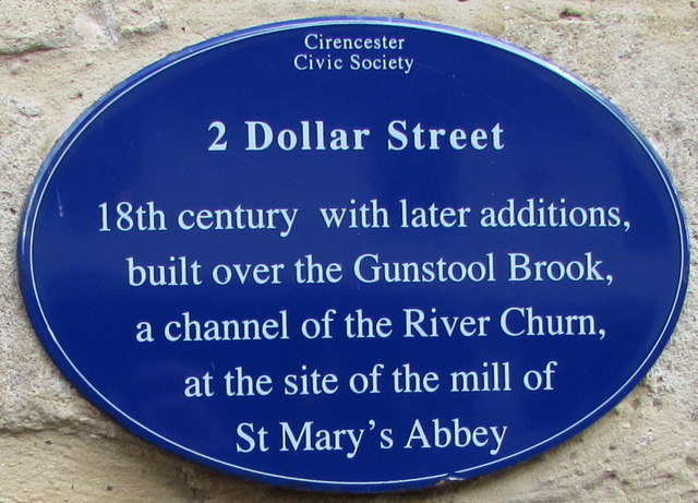 Blue plaque on  2 Dollar Street, Cirencester