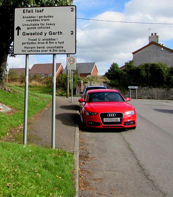 Bilingual distances sign in Pentyrch