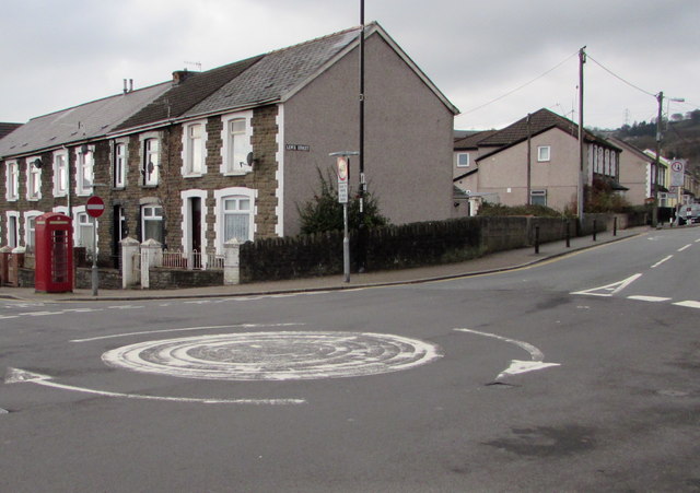 Penallta Road mini-roundabout, Ystrad Mynach