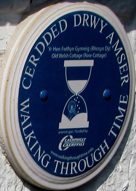 Old Welsh Cottage (Rose Cottage) blue plaque, Church Road, Abertridwr