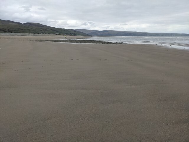 A rare patch of rocks where the river has scoured away the sand