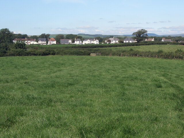 Approaching Laleston from the south on the Bridgend Circular Walk