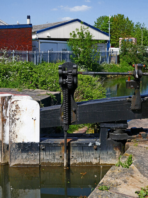 Lock gate and gear near Springfield in Wolverhampton