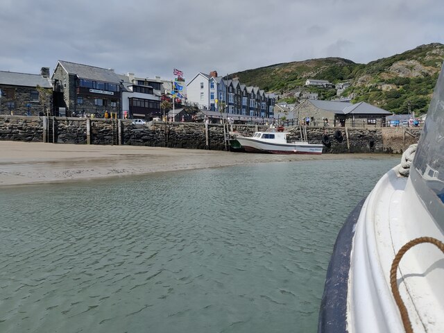 Passenger ferry approaching Barmouth