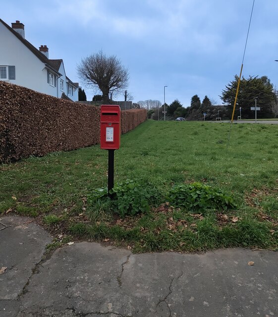 Postbox, Southdowns Road, Dawlish