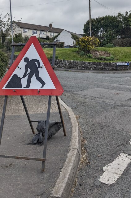 Roadworks warning sign on a Crickhowell corner