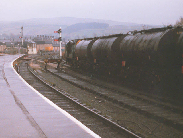 Shunting oil tanks at Skipton