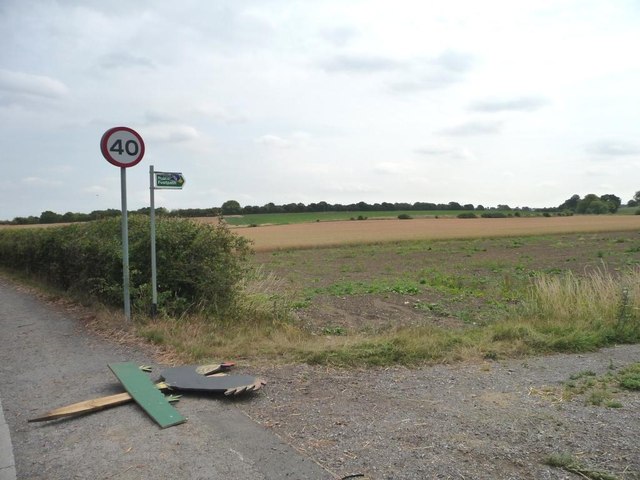 Sign for footpath to Crofton