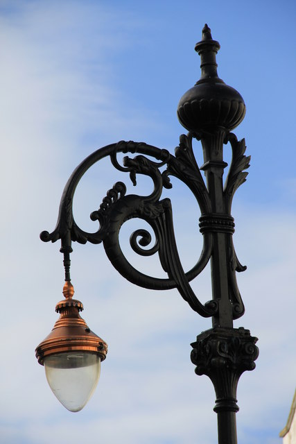 Ornate street lamp, Trafalgar Street