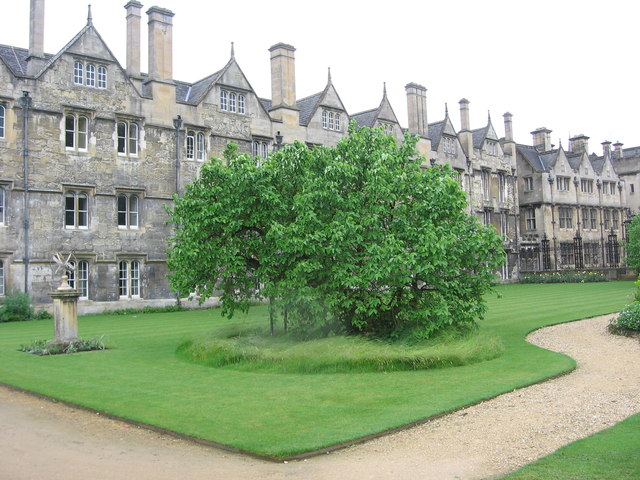 Fellows' Garden Sundial Lawn, Merton College