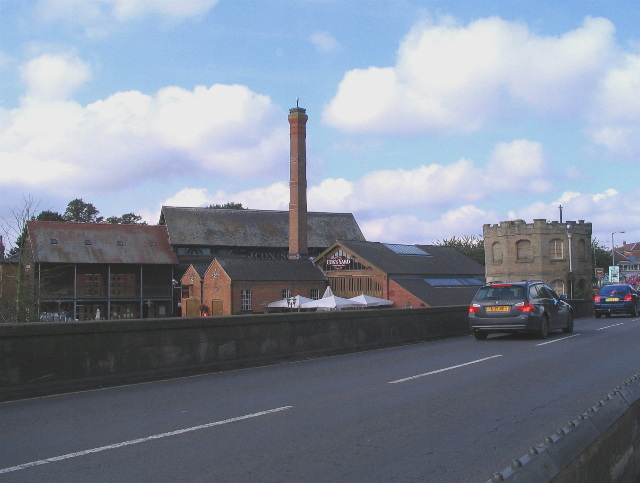 Cox's Yard and Clopton Bridge Toll House