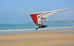 Tapety na pulpit Latająca Hang-gliding sportowe