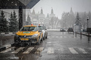 Bakgrunnsbilder Moskva Russland Drosje Regn en by Biler