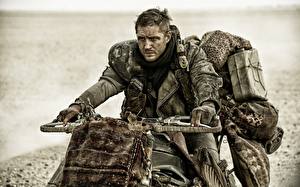 Sfondi desktop Mad Max: Fury Road Uomini Tom Hardy