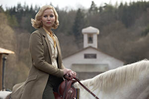 Tapety na pulpit Jennifer Lawrence Konie Blondynka Celebryci Dziewczyny Zwierzęta