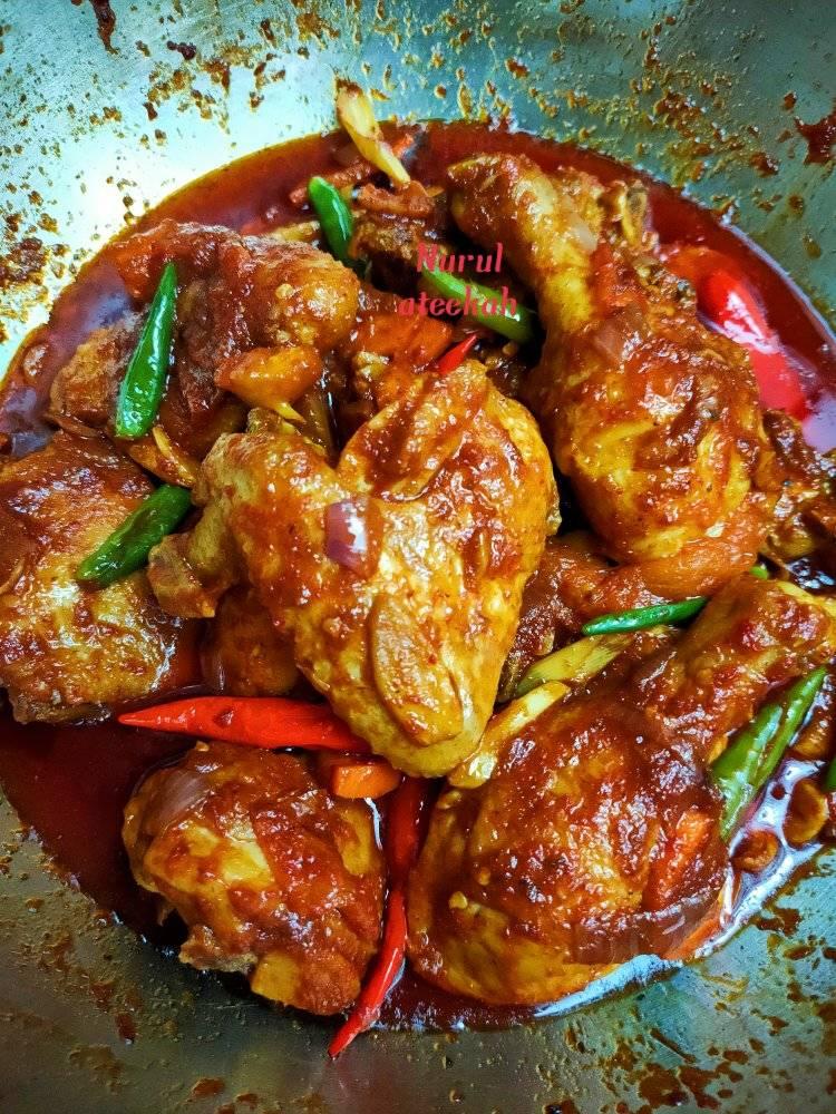 ayam tomyam