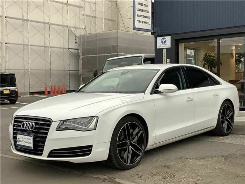 AUDI A8