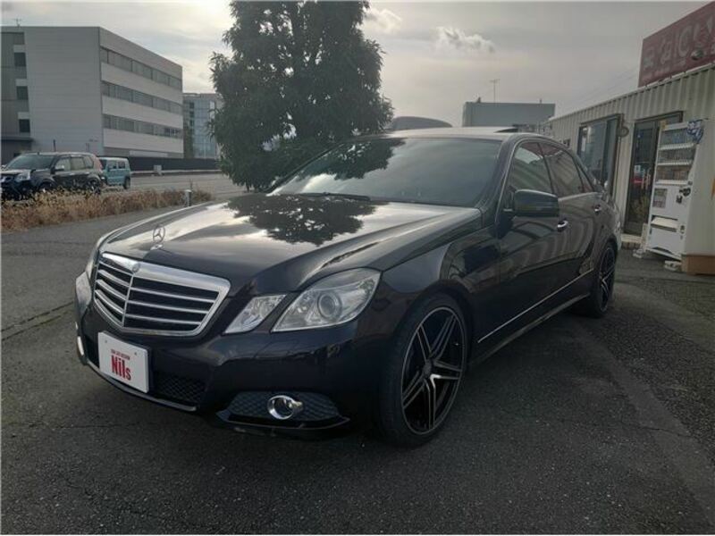 MERCEDES-BENZ E-CLASS