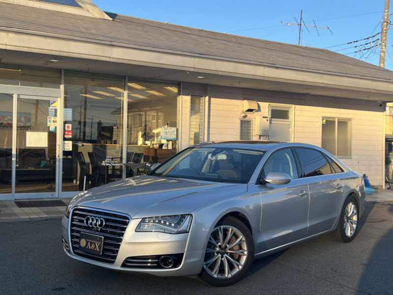 AUDI A8