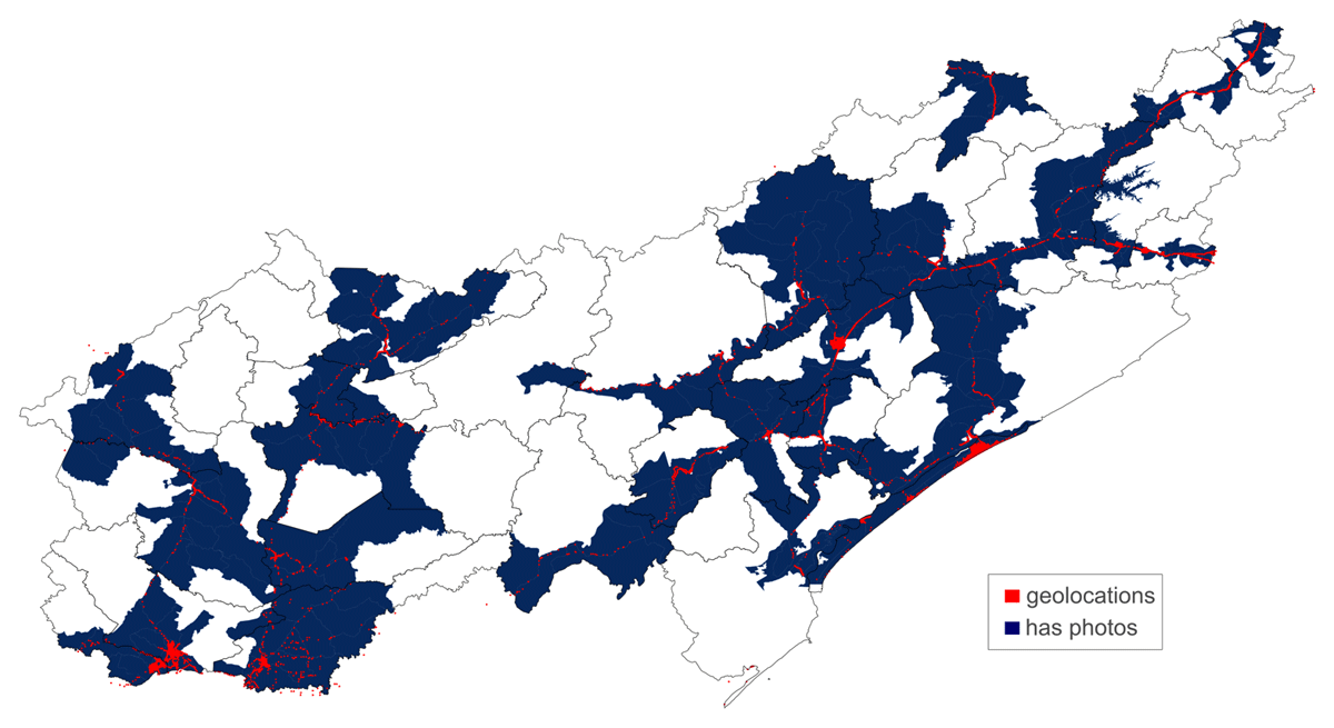 Geolocations at which GSV images were available, the census sectors