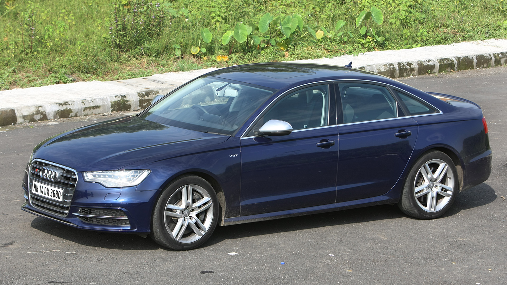 Audi-S6-2013-Sports Luxury Exterior