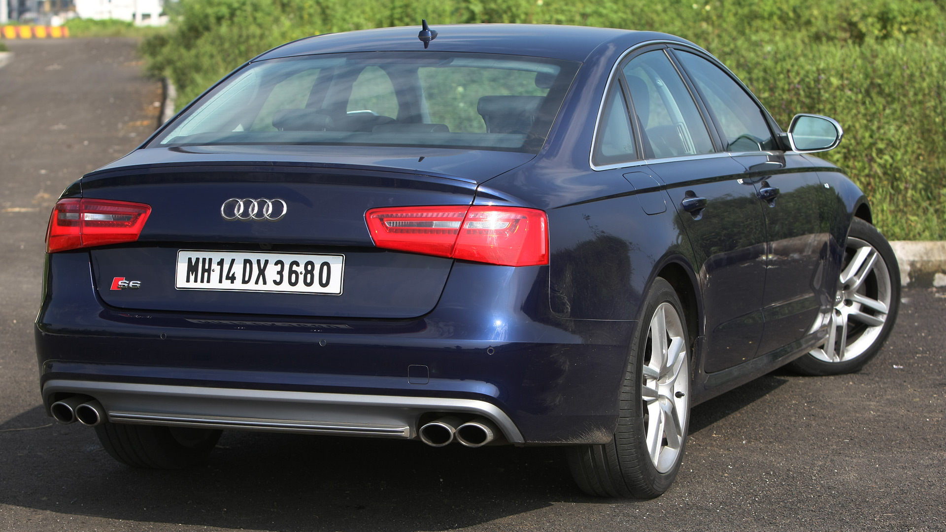 Audi-S6-2013-Sports Luxury Exterior