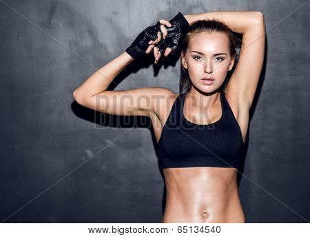 attractive fitness woman, trained female body, lifestyle portrait, caucasian model