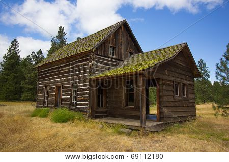 Old Log Cabin